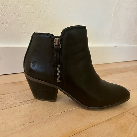 FRYE judith double zip black booties - Picture 4 of 4